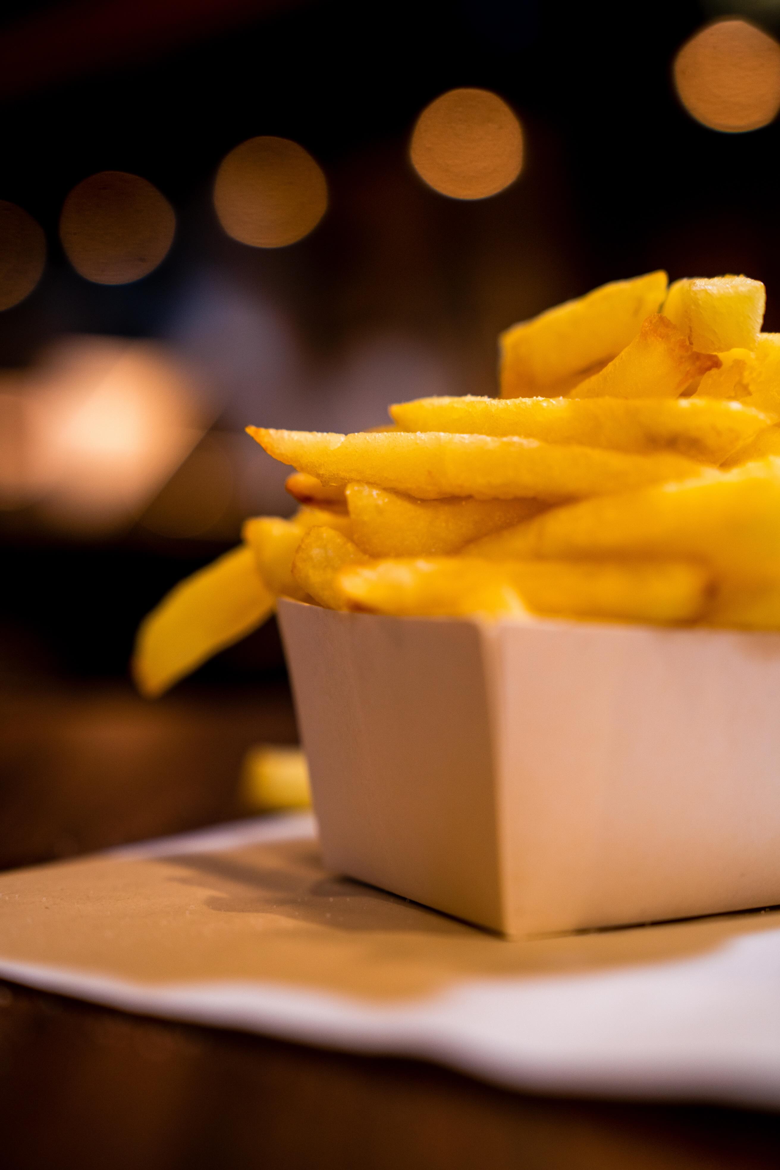 Erkend friturist met verse frieten